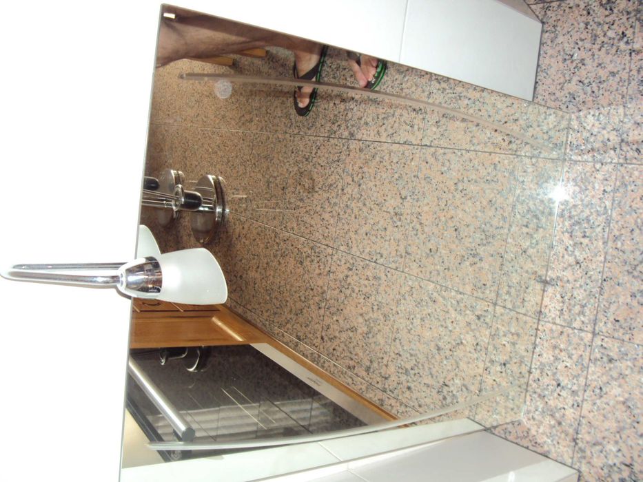 Vendo Espelho de casa de banho com luz em óptimo estado