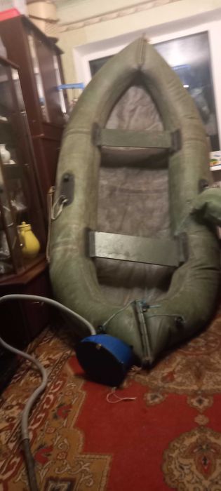Продам лодку , цена 5500