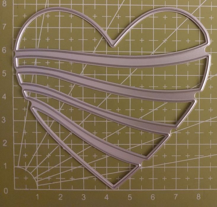 2404. Wykrojnik serce scrapbooking