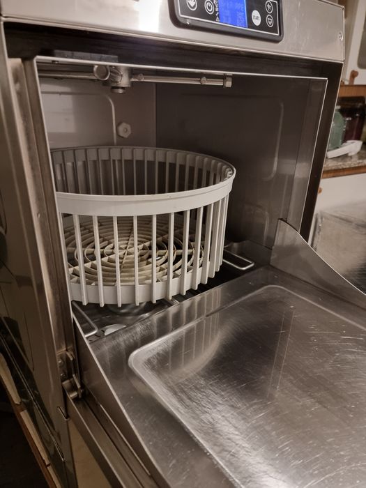 Посудомийка фронтальна Krupps K209ER