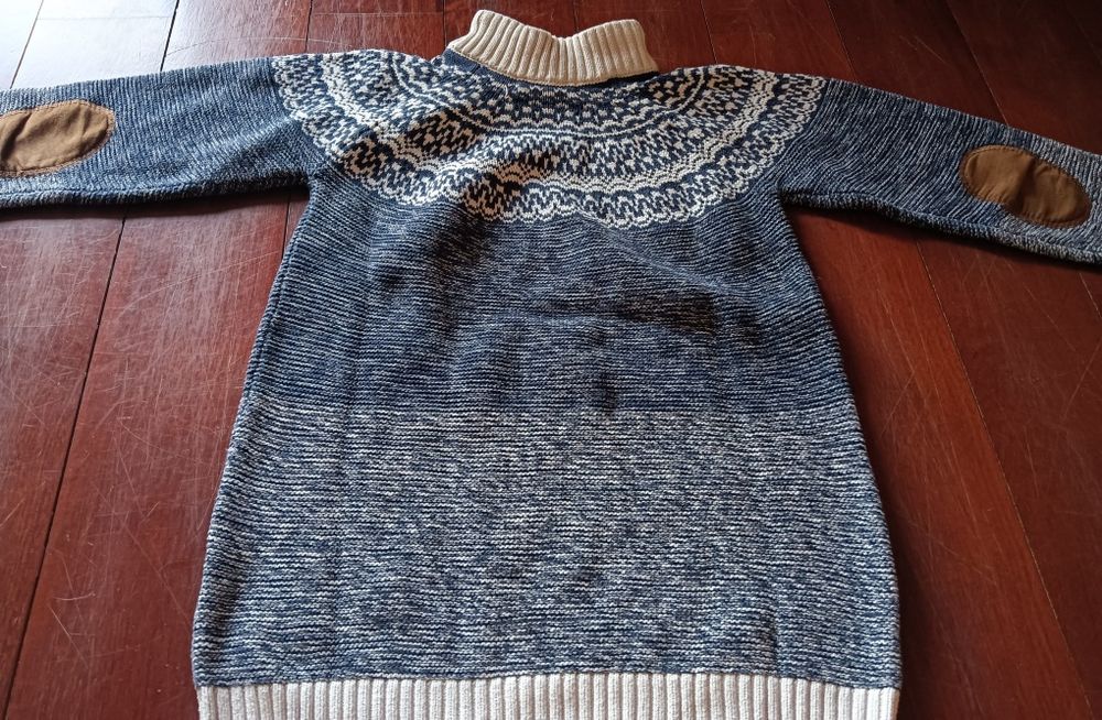 Suet polar azul com botões