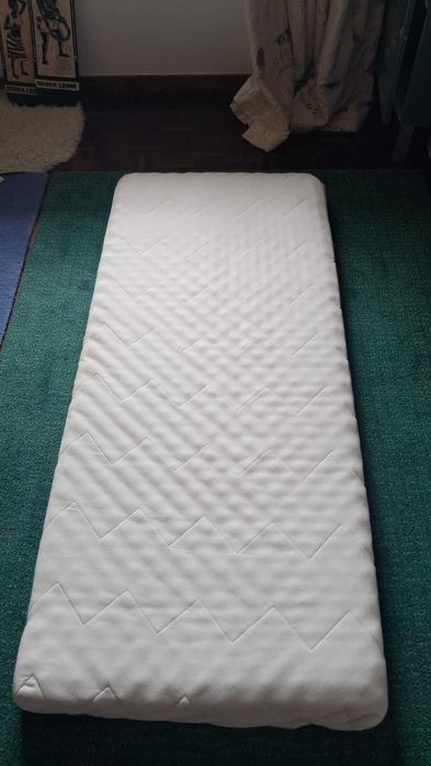 IKEA Sniglar cama infantil / para crianças pequenas COM estrada, colchão e protetor de colchão