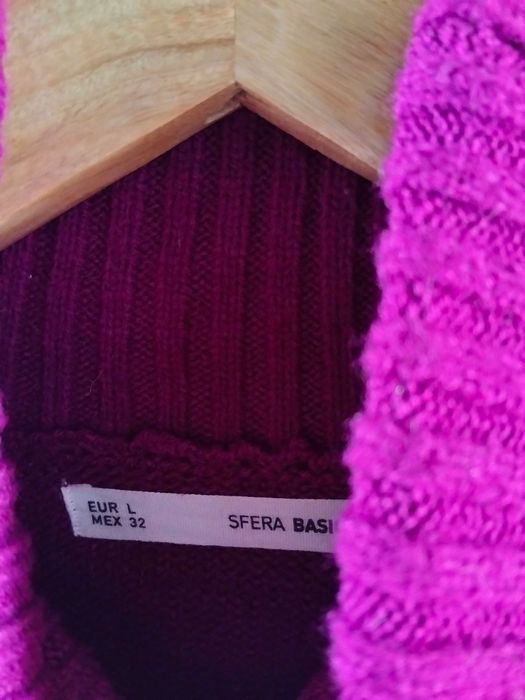 Várias camisolas como novas