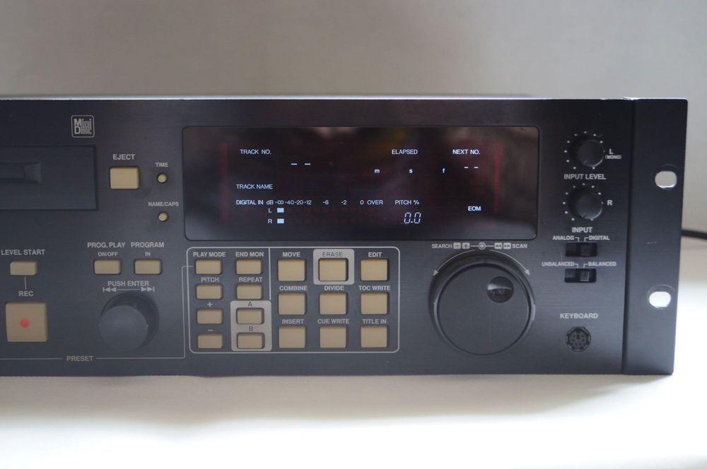DENON DN-M1050R 【ジャンク品】 Denon DN-M1050R Professional Mini Disc Recorder w/ ERROR B2