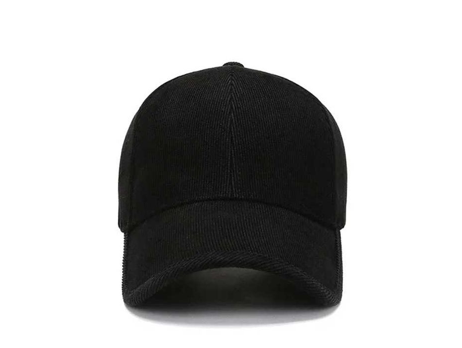 Вельветовая бейсболка черного цвета.