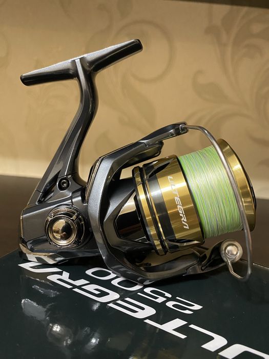 Продам котушку Shimano Ultegra FD 2500