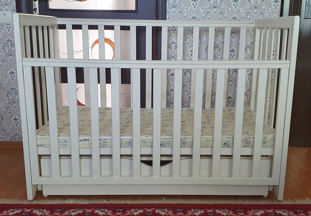 Ліжечко дитяче, колір слонова кістка + постіль