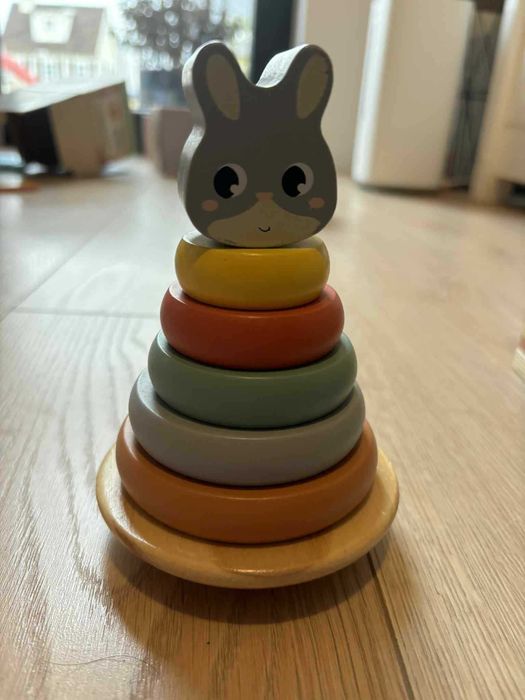 Drewniana wieża króliczek