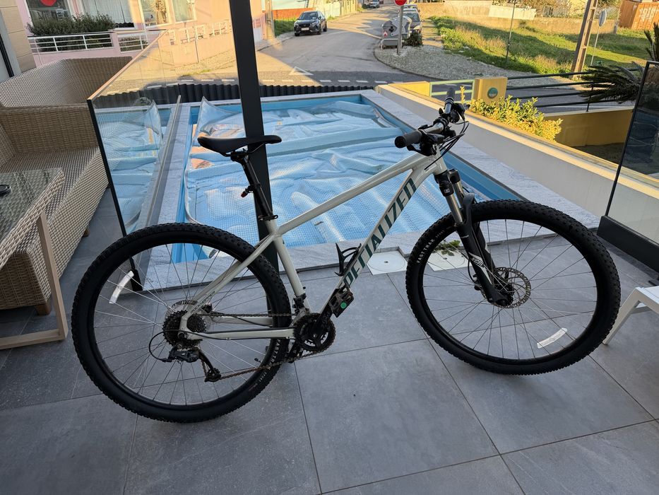 Bicicleta Specialized ROCKHOPPER SPORT 29