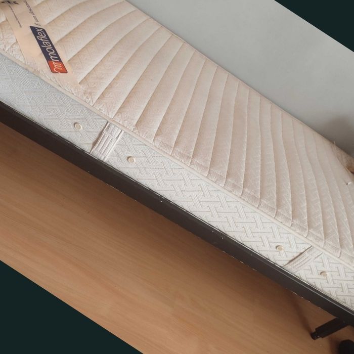 Cama de solteiro com colchão molaflex