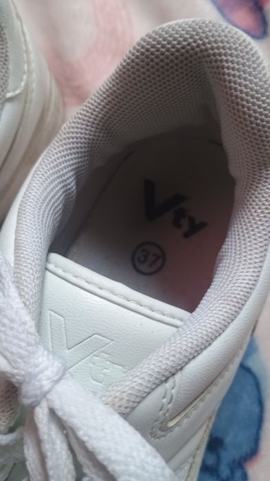 Buty sportowe 37 białe w bdb stanie