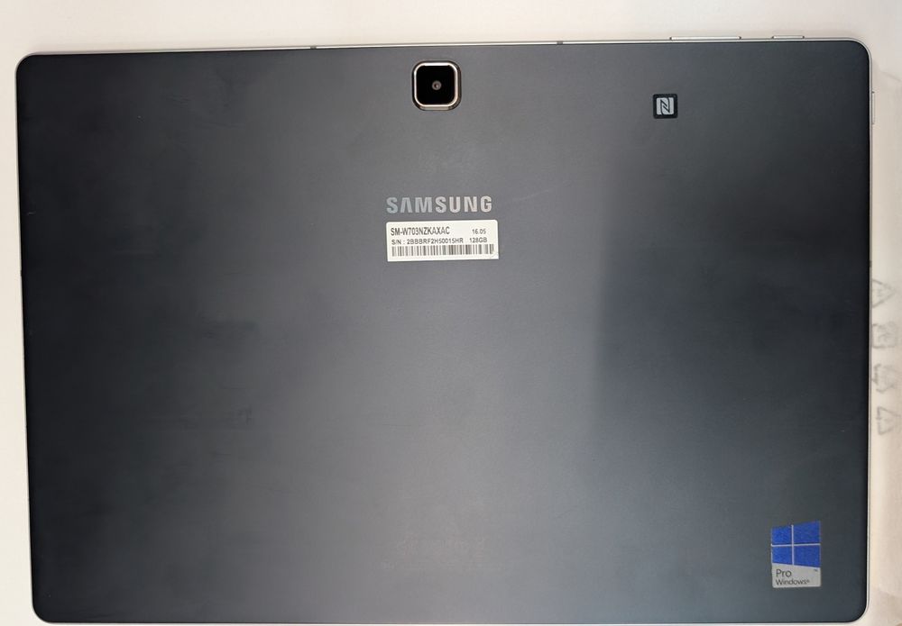 Планшет Samsung Galaxy TabPro S Windows