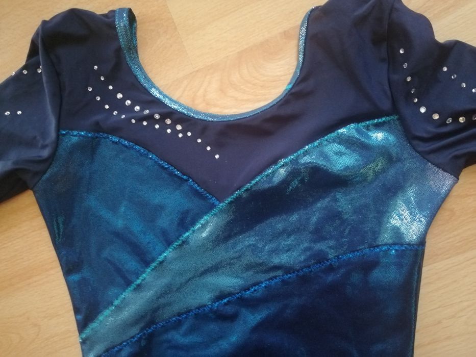 błyszczący strój gimnastyczny body gimnastyka artystyczna balet128-140