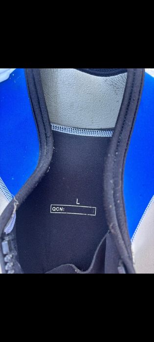 Fato de mota de água novo