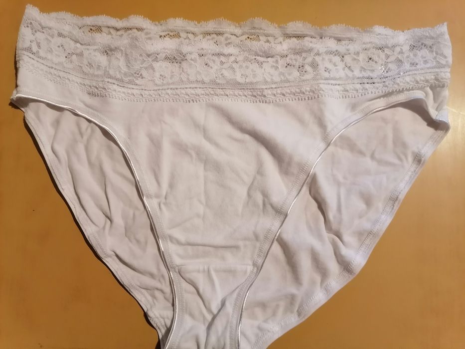 Женские кружевные трусы