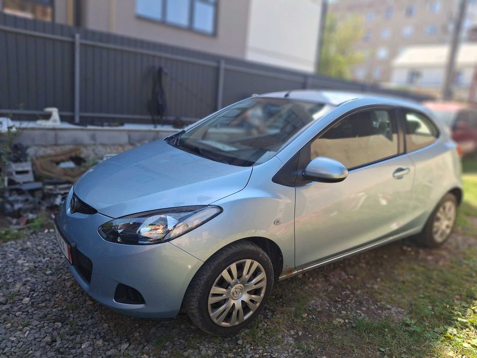 Продам авто Mazda 2 2008