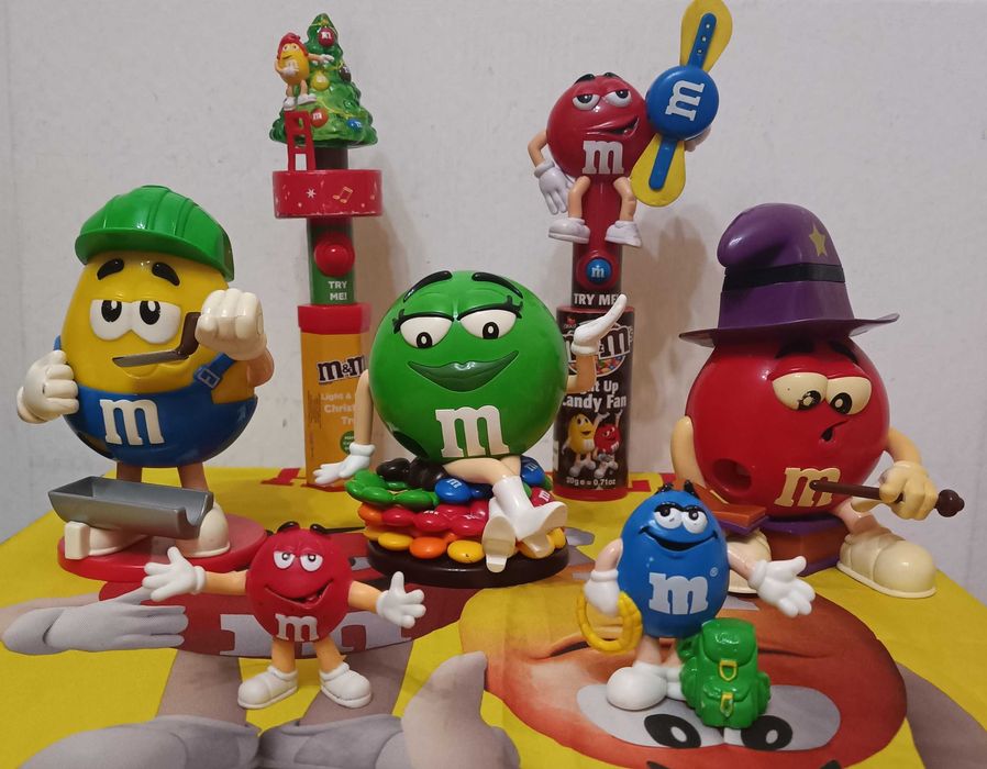 Игрушка диспенсер ММS