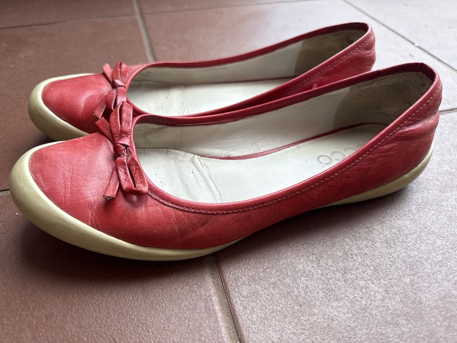 Buty Ecco wsuwane czerwone rozmiar 38 stan dobry używane