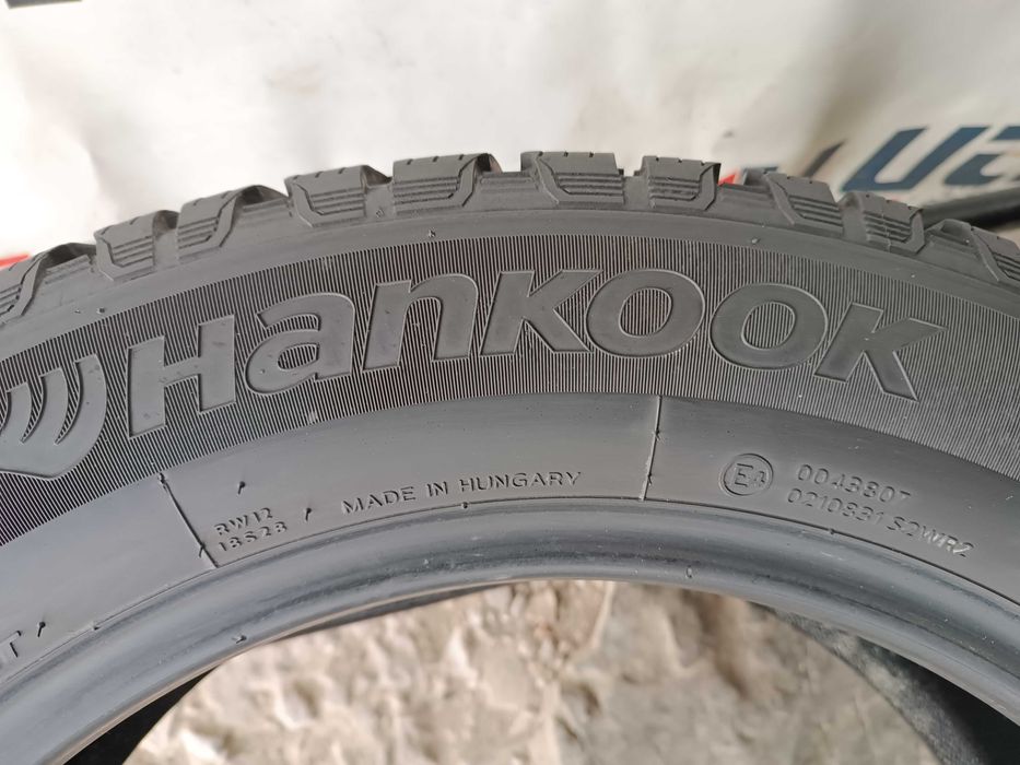 Зимові шини 215/60 R17C Hankook winter i*cept lv 23рік 8.8мм