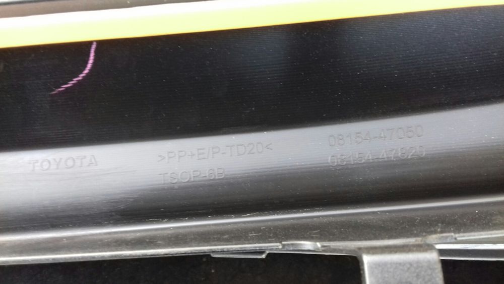 Avental lip spoiler toyota prius 2014