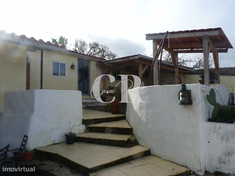 Cottage T3 com anexo para hóspedes, garagem e vistas em Alvaiázere