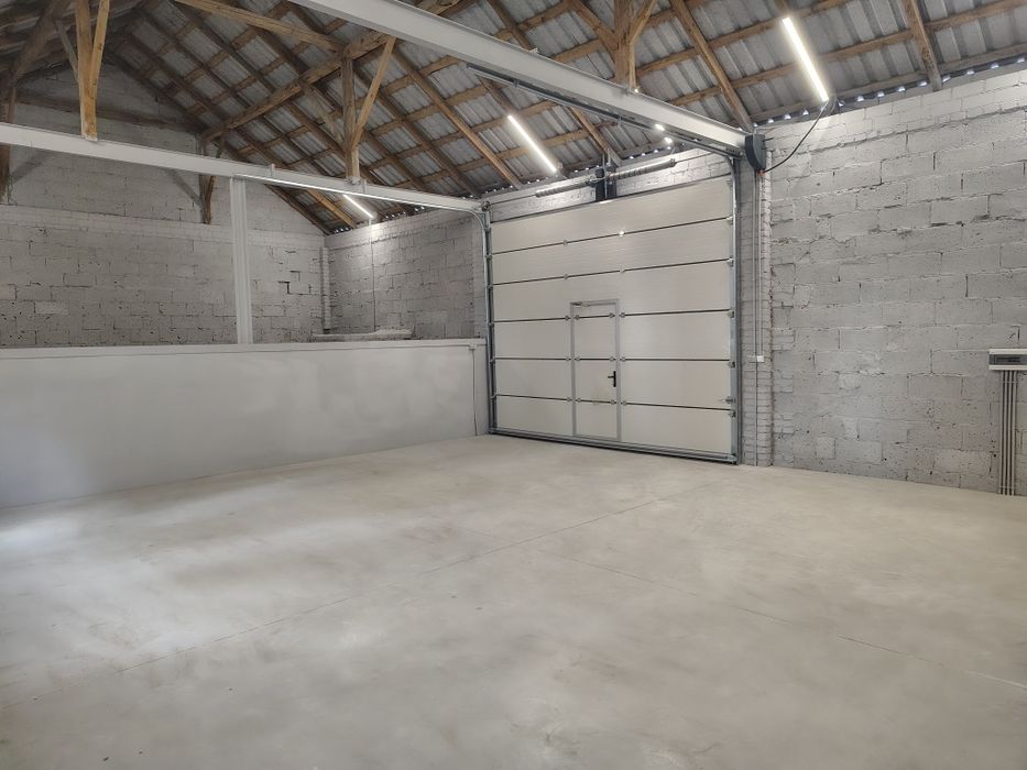 Wynajem hali, warsztatu, 250m2, kamery, wifi.