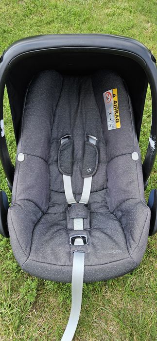 Fotelik Maxi - cosi Pebble Plus szary 0-12kg z daszkiem szary nosidełk