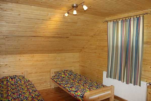 Поверх будинку, окремий вхід, ел\ен без відключень, закрите подвір"я