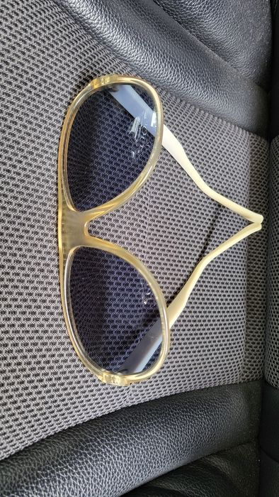 Óculos de sol Benetton