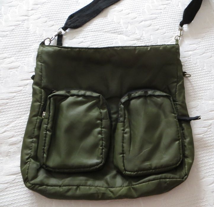 Saco / Carteira uso tiracolo, c/ bolsos exteriores