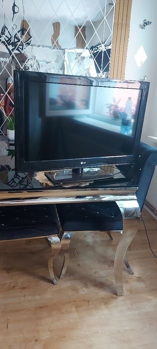 Sprzedam telewizor 32 cale LG