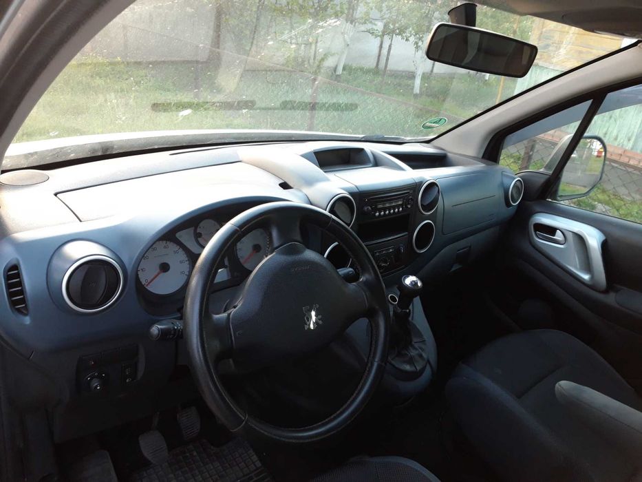 Peugeot partner 2011р.