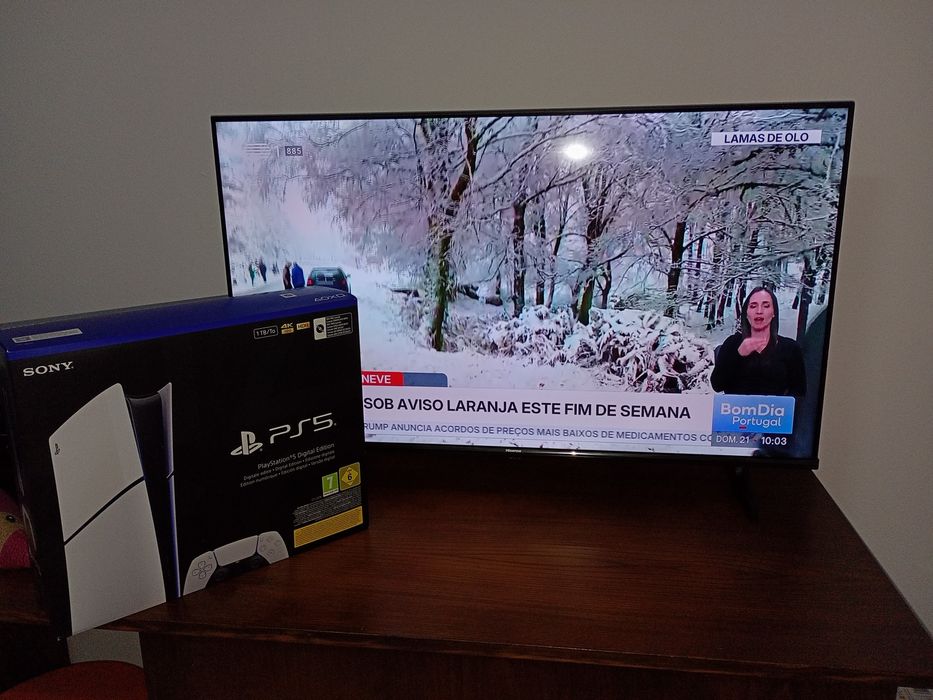Consola (PS5) PlayStation 5 - Slim Digital 1TB - 2025 NOVA e SELADA
