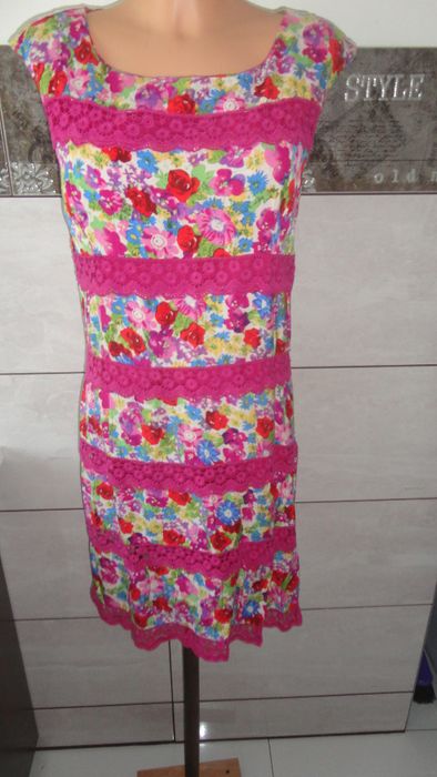 Piękna kolorowa sukienka floral roz. XL