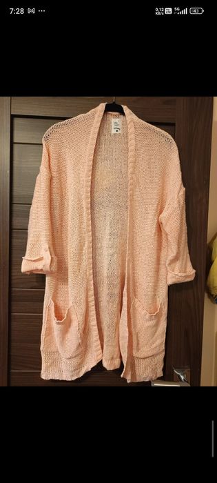 Różowy sweterek, rękaw 3/4