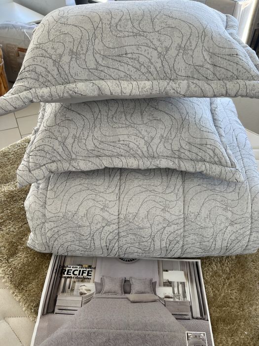 Edredon em jacquard e lurex