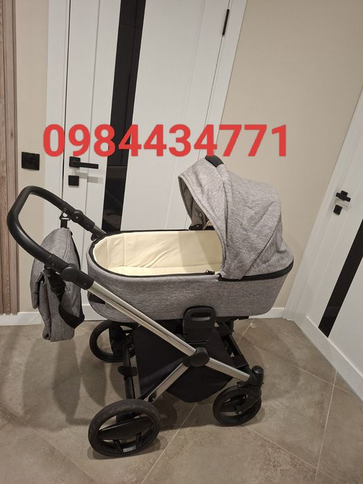 Продам коляску 4000