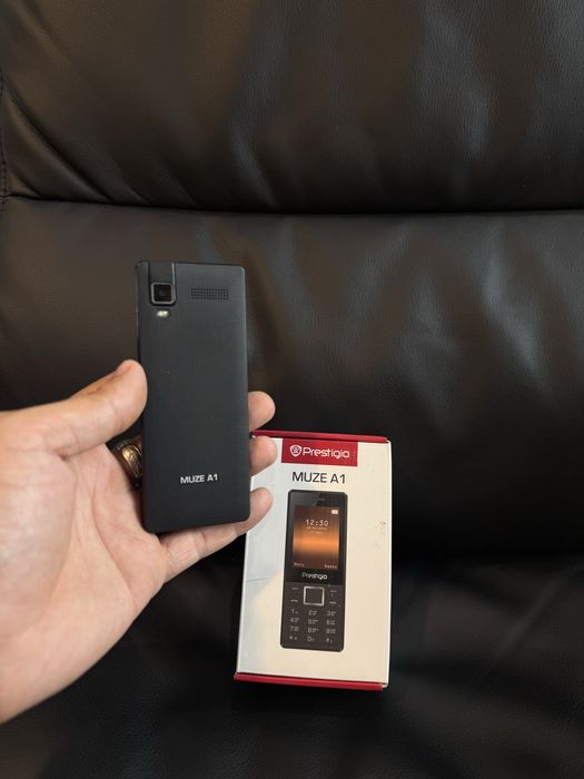 Кнопочний телефон prestigio muze a1