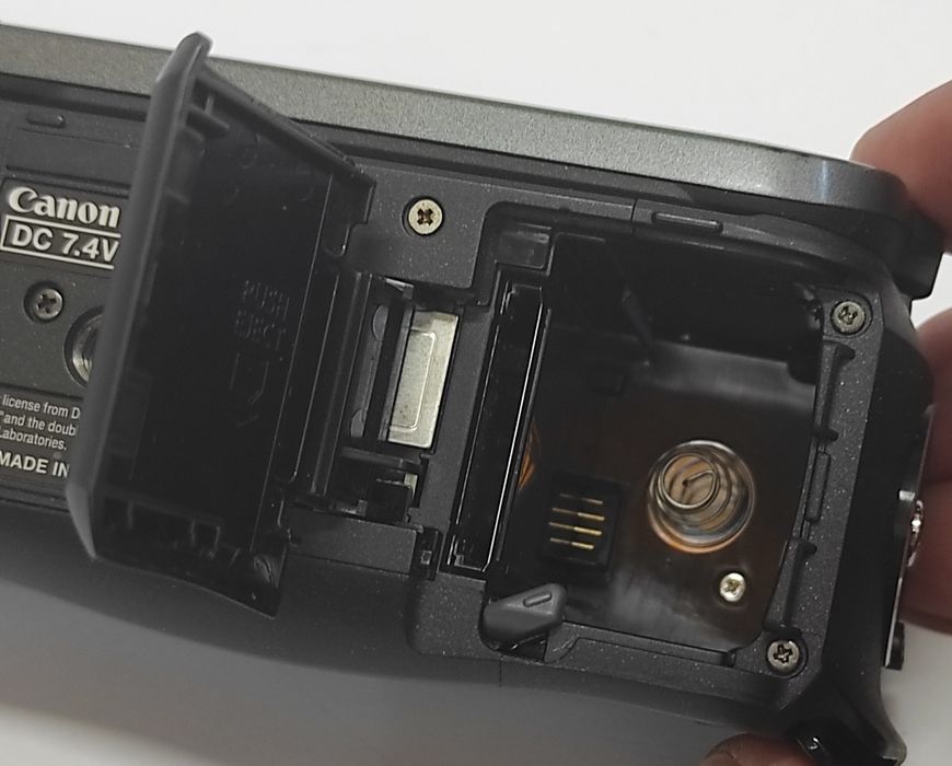 Видеокамера Canon Legria FS200