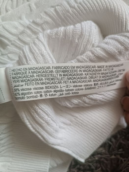 Sweterek damski warkocz Massimo Dutti