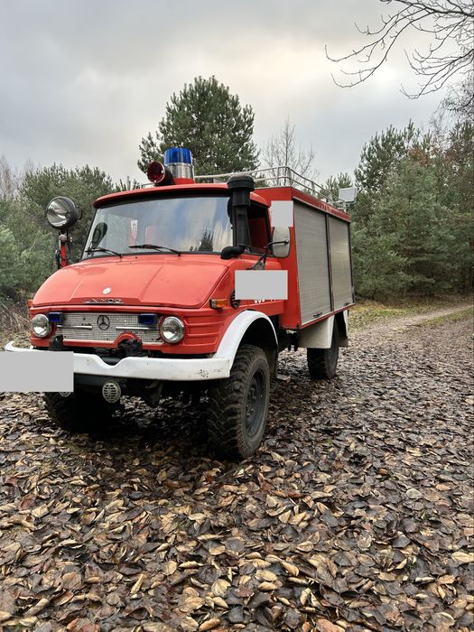 Mercedes unimog.
