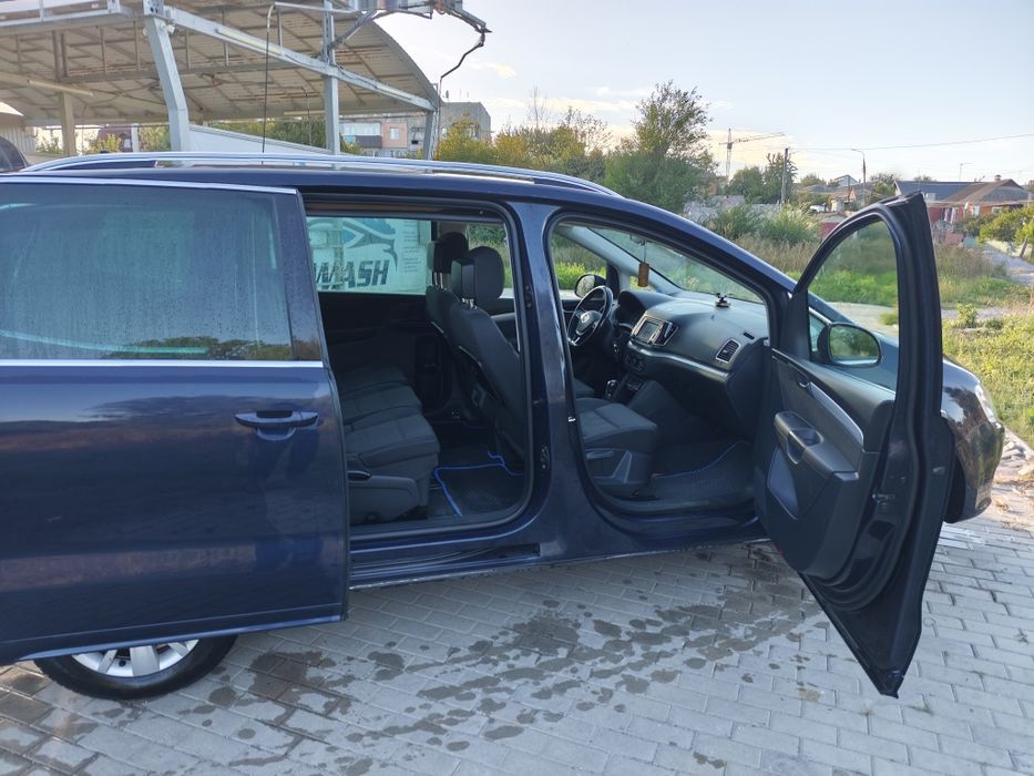 Автомобіль VW Шаран 2015року