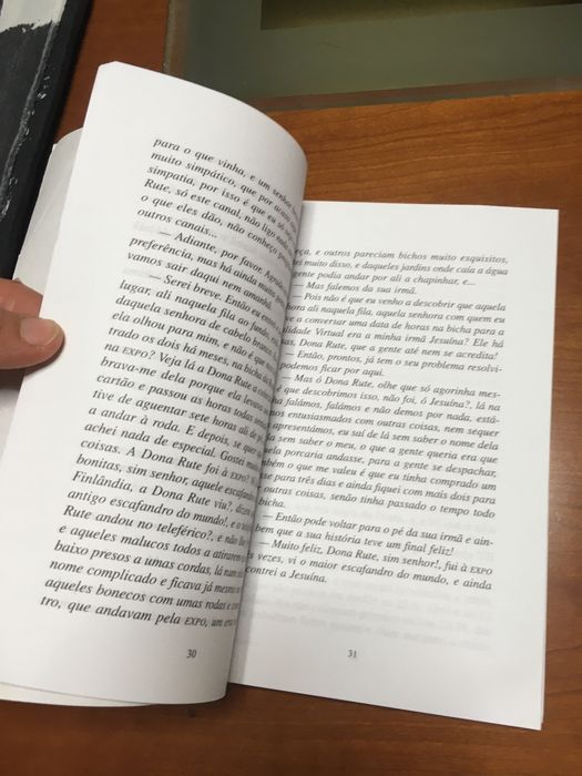 Livro Um fio de fumo nos Confins do mar