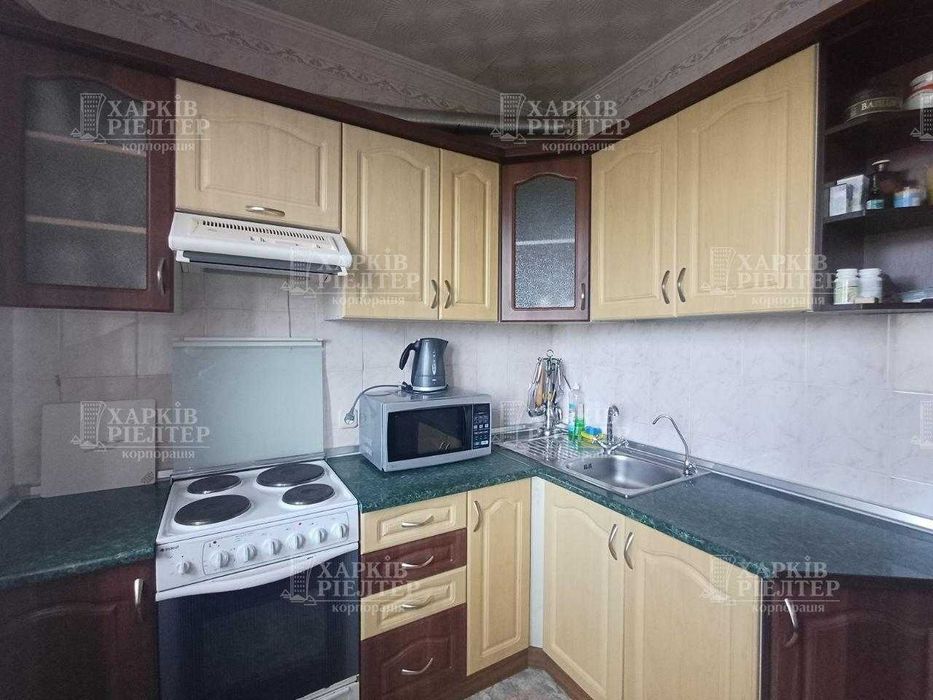 GA D2 продам 3 ком кв 71.3 м2  8/16  рядом со входом метро Перемога Алексеевка Харьков, полностью жилое состояние