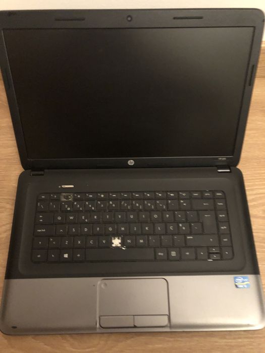 HP 650 - i3- 4gb ram- SSD- Win10