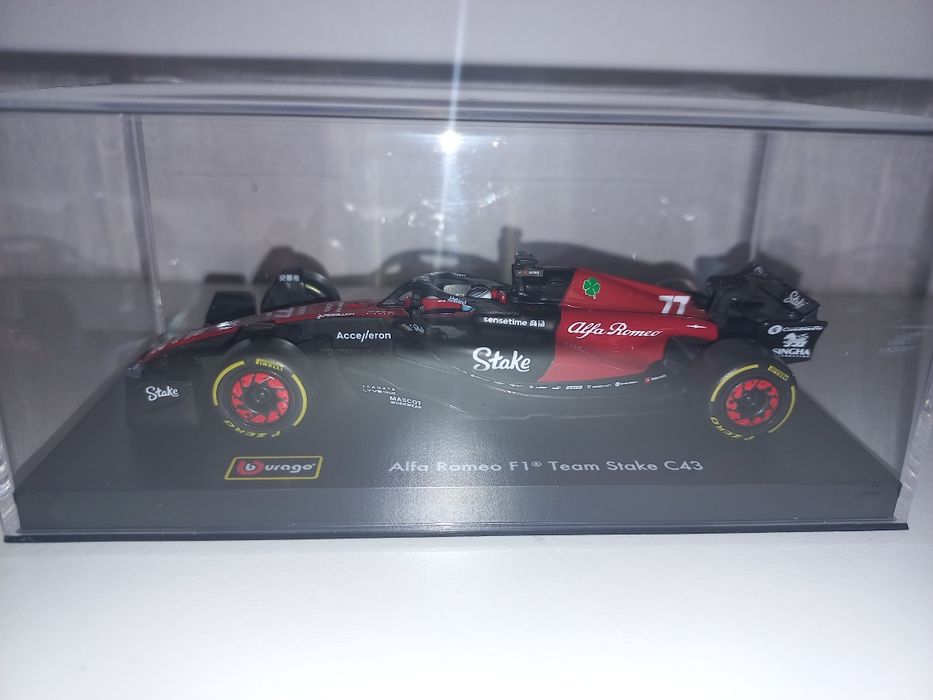 Bburago bolid F1 Alfa Romeo Team Stake C43, sezon 2023, V. Bottas,1:43