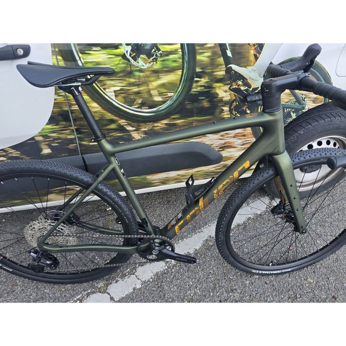 Bicicleta de carbono de gravel 12x1v nova