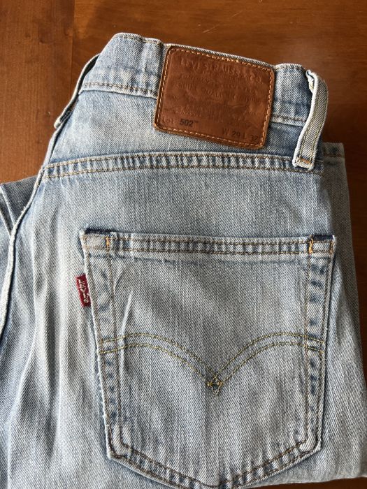 Calças Levi’s 502 muito confortáveis