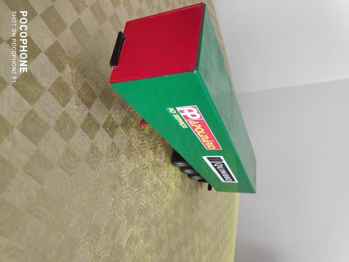 Camião com atrelado - em metal