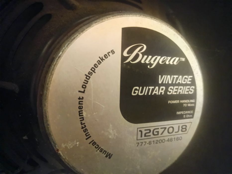 Behringher V-ampire LX112